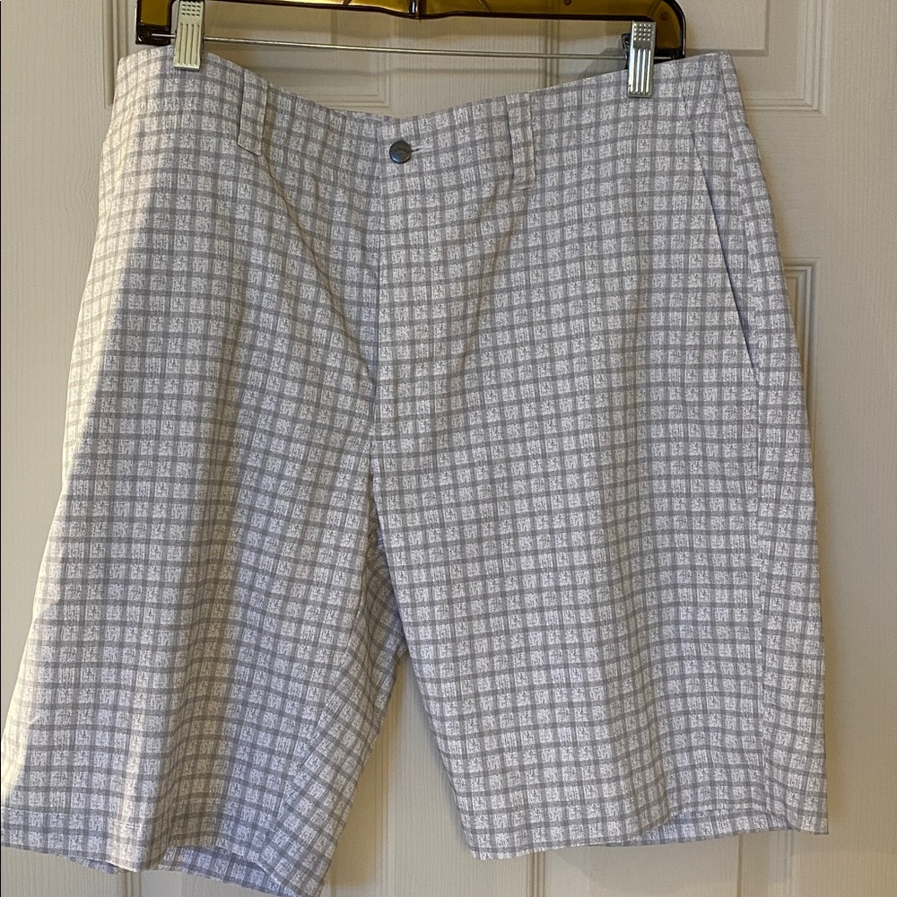 Callaway Men's Light Gray Checkered Shorts. 36” waist